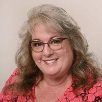 Diane Lyons - Realtor in Troy, OH