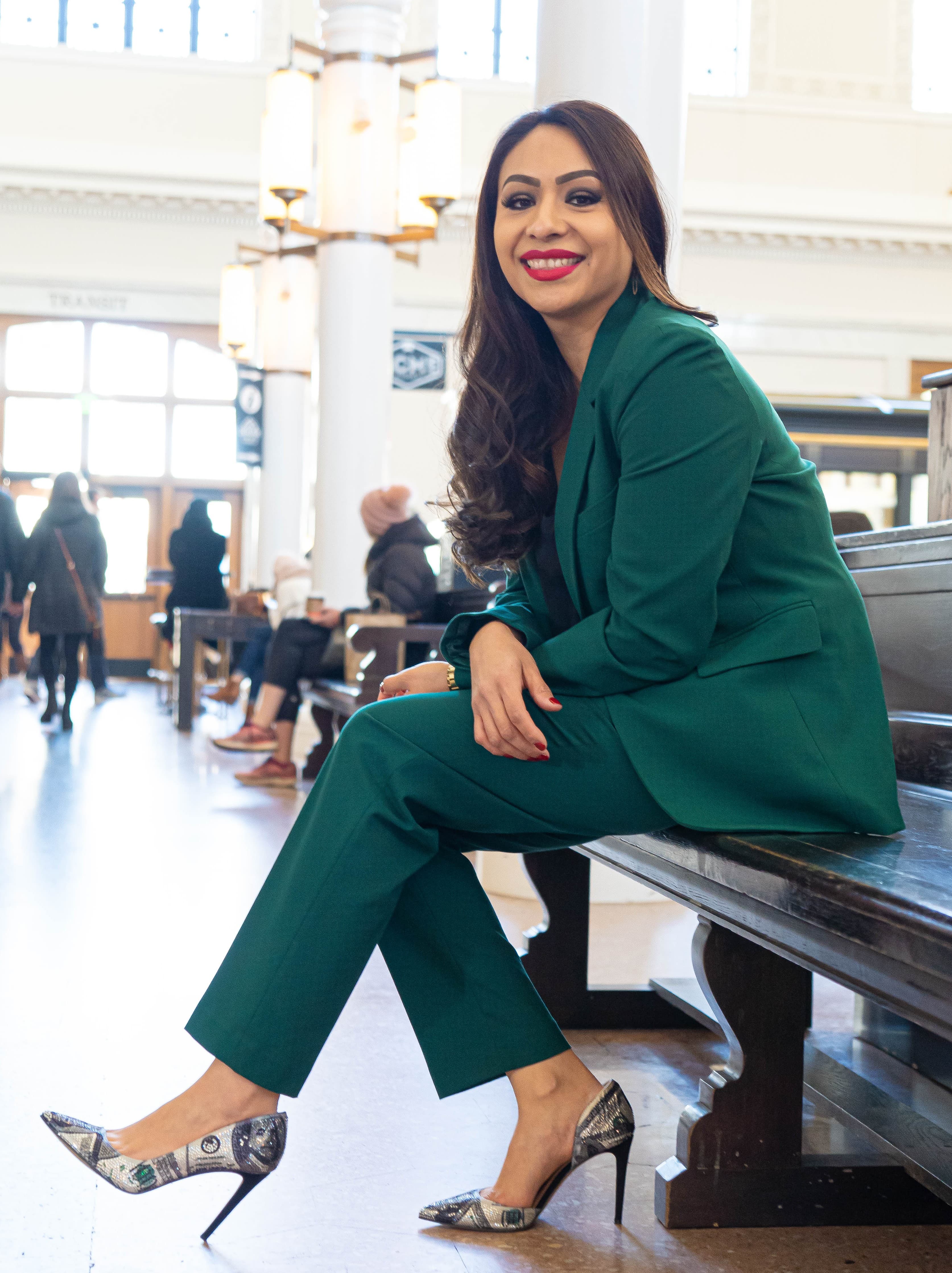 Laura Zavala - Gallery Photo