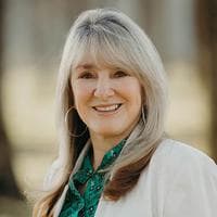 Cindy Dick - Loan Officer | NMLS #776186 in McMinnville, OR