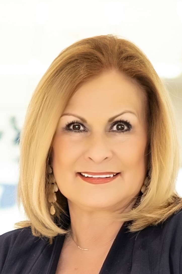 Velma Medina - Gallery Photo