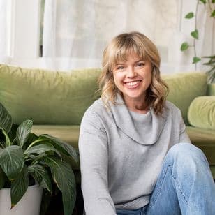 Tara Meier - Gallery Photo
