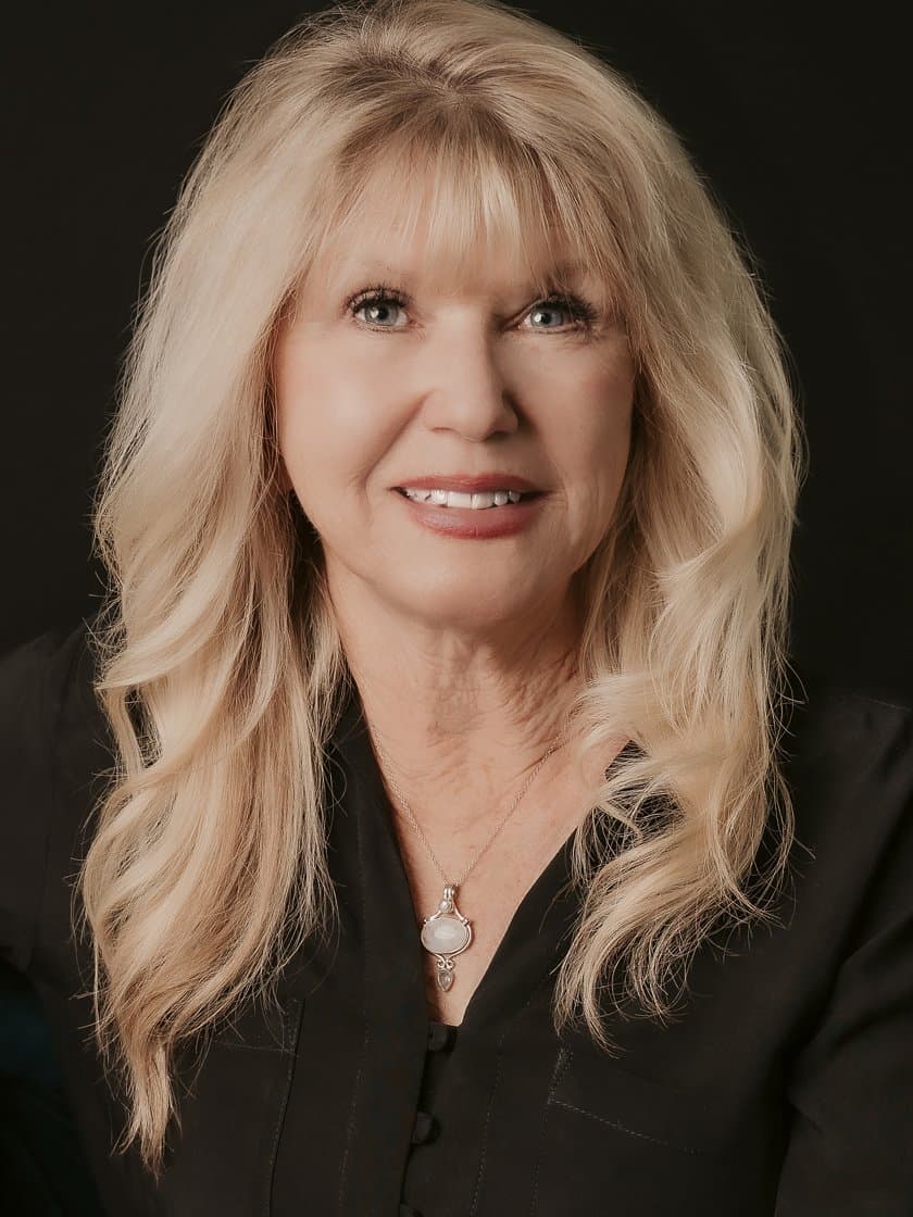 Mimi Burch - Realtor in Frankston, TX