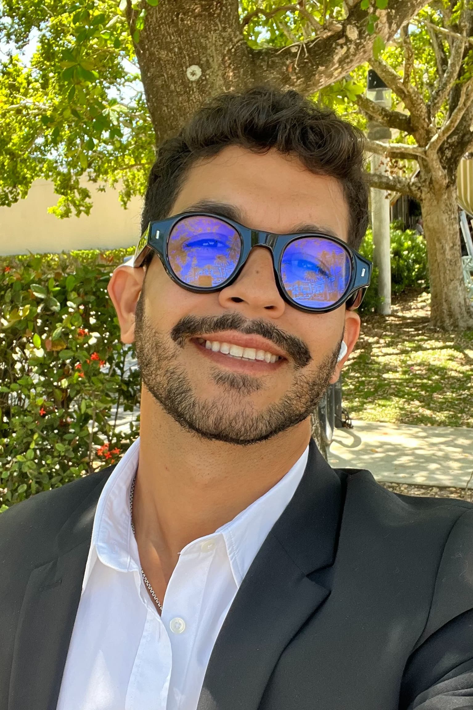 Luis Velez - Sales Associate in Naples, FL