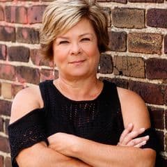 Cheryl Piersall - Agent in Davenport, IA