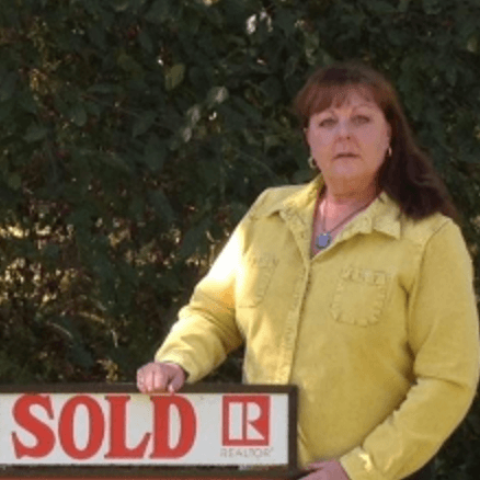 Laurie Coffin - Licensed Real Estate Agent in Rumney, NH