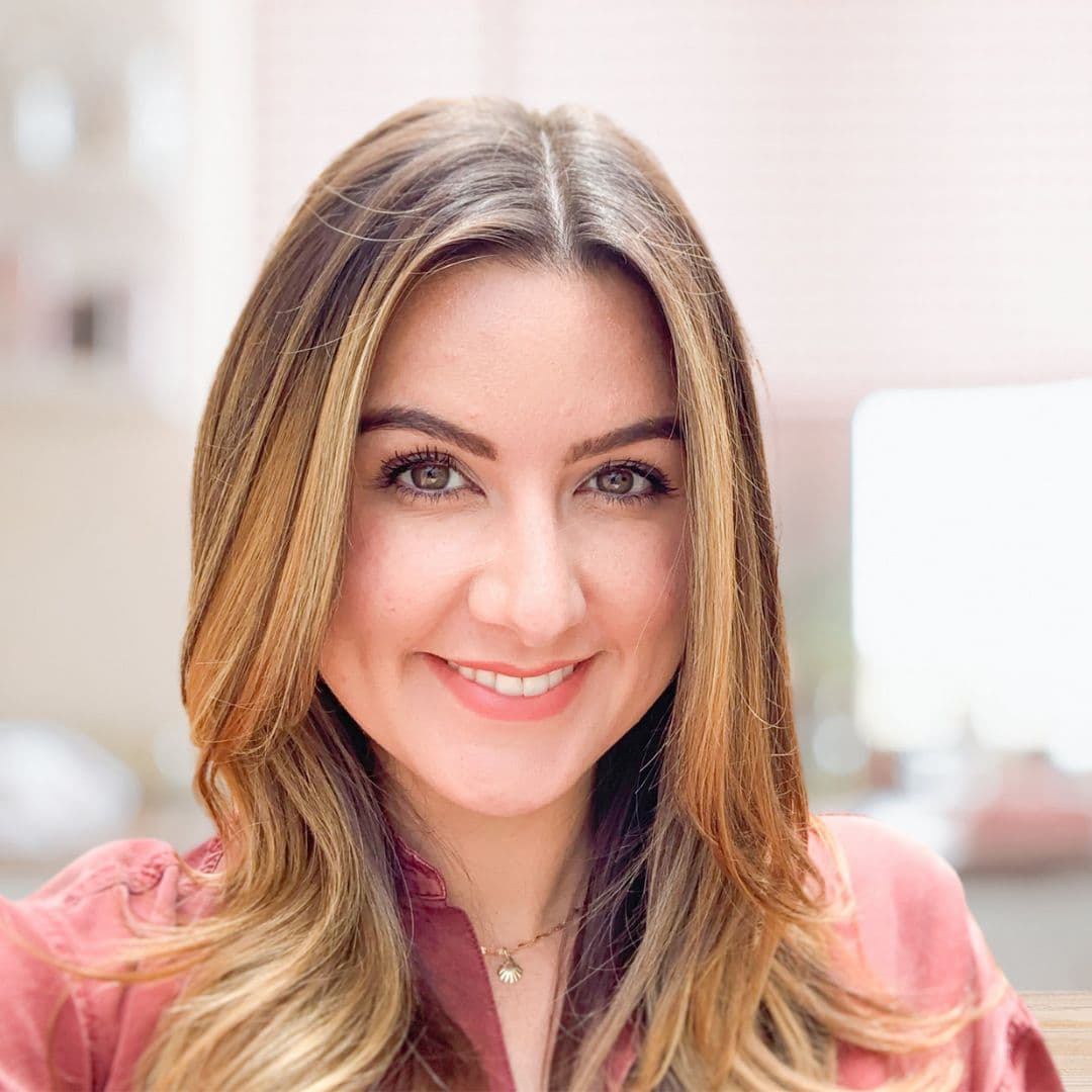 Natalie Oman - Sales Associate in Ventura, CA