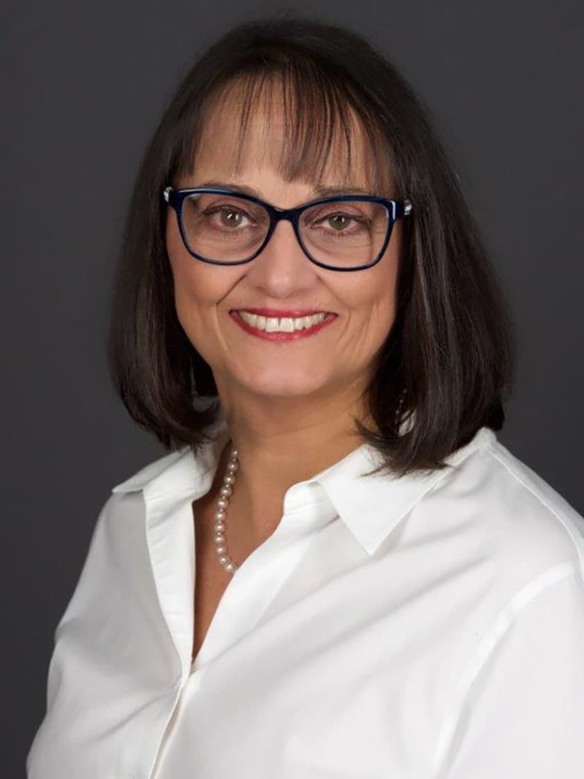 Donna Appolloni - Sales Associate in Hilton Head Island, SC
