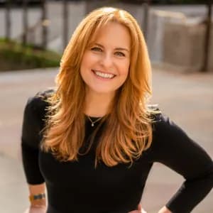 Mary Barbrack - Licensed Associate Real Estate Broker in Newyorkcity
