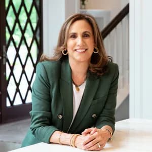 Laura Clemente - Licensed Real Estate Salesperson in NY