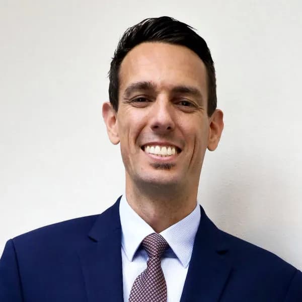 Daniel Mendez - Chiropractor in Riverside, CA