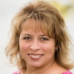N. Marie Ayers - Broker/Owner in Jacksboro, TN