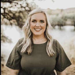 Megan Crandell in Gilbert, AZ