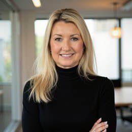 Lisa Anderson - Broker Associate in Yankton, SD