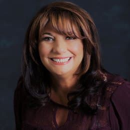 Louisa Henry - Agent in Canyon Country, CA