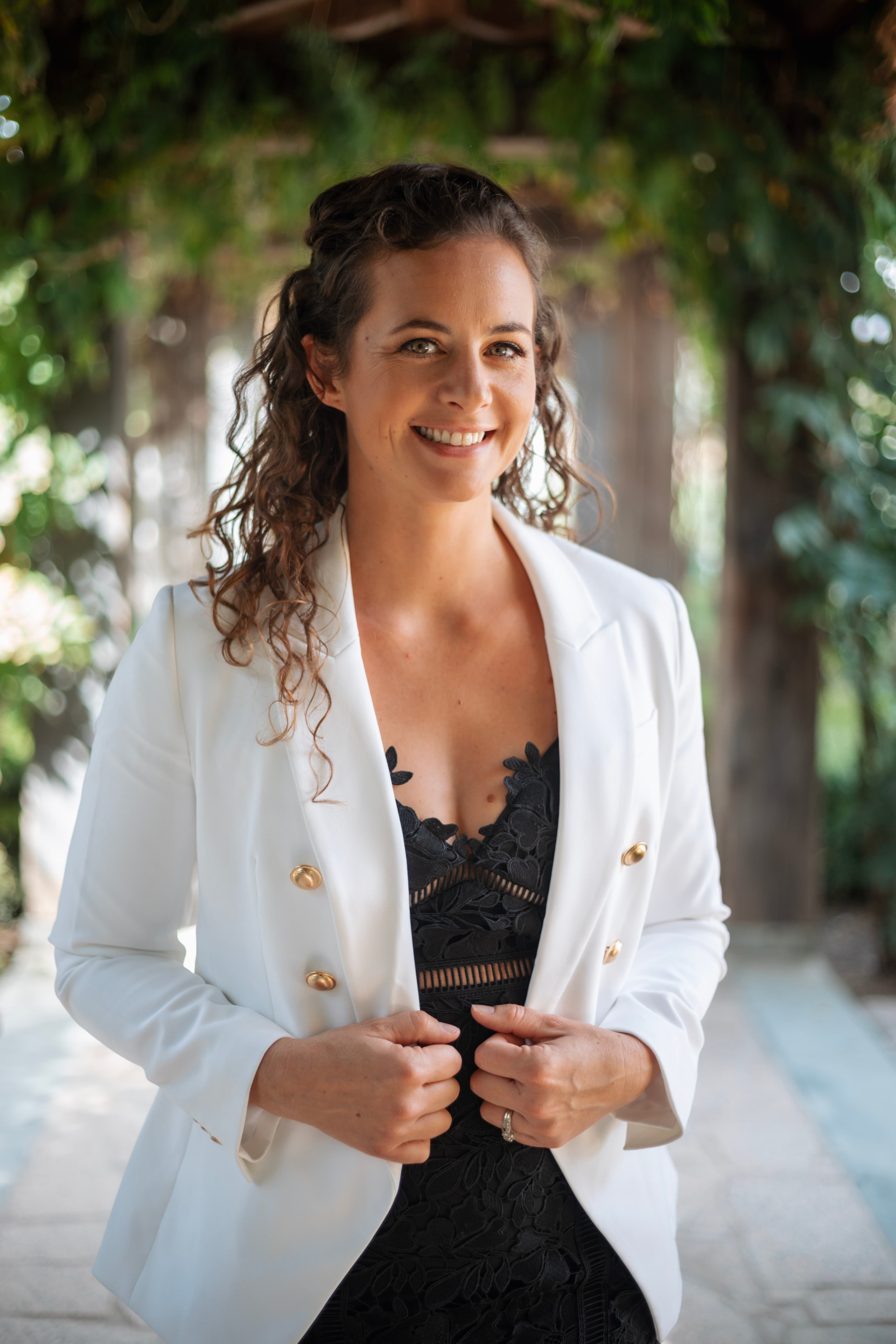 Jessica Hooten - Sales Associate in Clearlake, CA
