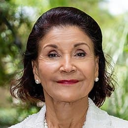 Consuelo Stewart - Agent in FL