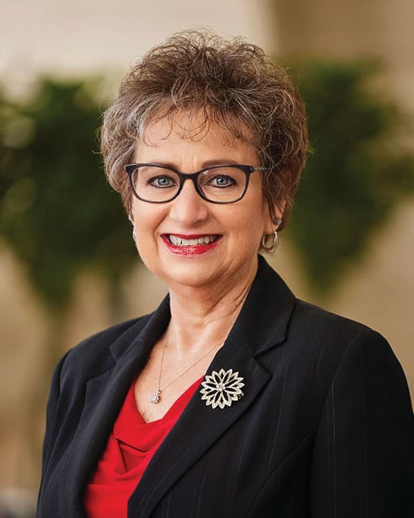 Gina Mills in Robinson, IL