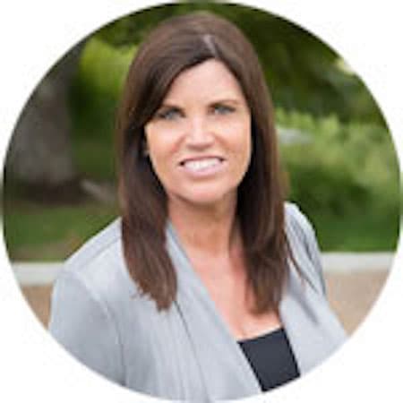 Linda Hall - Guild Mortgage - Oxnard
