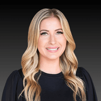 Sara Klusmeyer at NFM Lending - Branch Manager | NMLS# 1438949 in Redding, CA