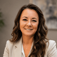 Holly Ward - Loan Originator | NMLS# 2811189 in Scottsburg, IN