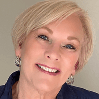 Donna SCHACK - Sales Associate in Newport, KY