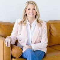 Lorri Hoffman - Team Lead Loan Officer in Cornelius, NC
