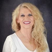 Shelly Lee - Loan Officer in Nampa, ID