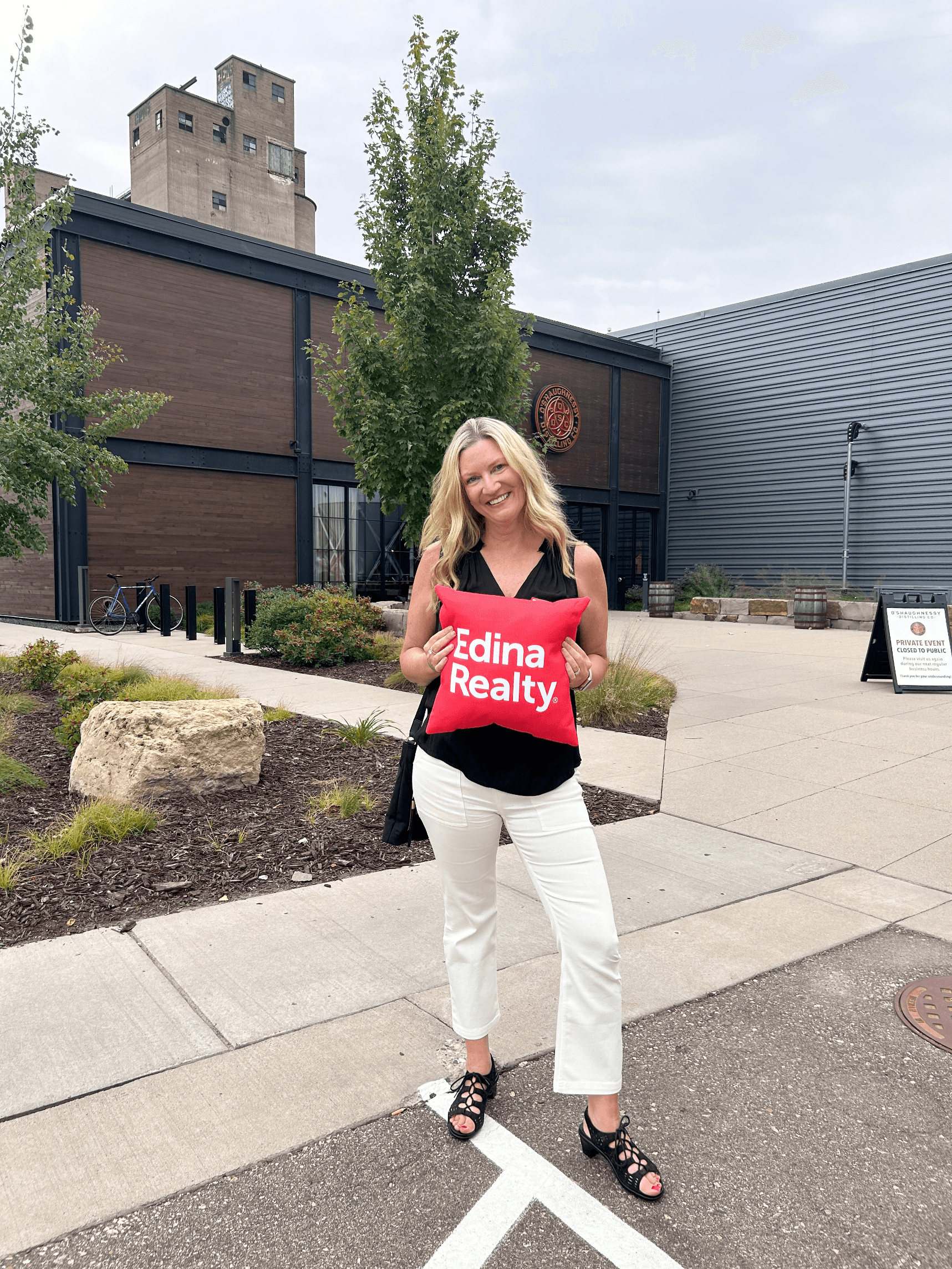Katy Kitchin at Prosperity Home Mortgage - Edina - Gallery Photo