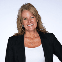 Guild Mortgage - Kelly Chacon - Branch Manager | NMLS# 413612 in Windsor, CO