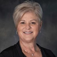 Guild Mortgage - Elizabeth Kullmann - Production Manager I | NMLS# 1099033 in Chesterfield, MO