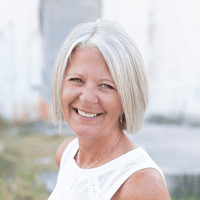 Guild Mortgage - Sherry Burnett - Senior Loan Officer | NMLS# 407495 in Springfield, MO