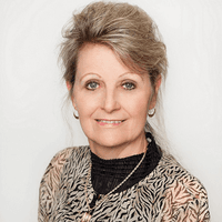 Donna Cline - Branch Manager NMLS# 218349 in Carlsbad, NM