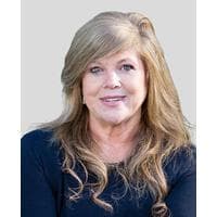 Yvonne Stanton at CrossCountry Mortgage - Senior Loan Officer | NMLS #1468452 in Tumwater, WA