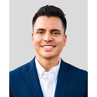 Abraham Araiza at CrossCountry Mortgage - Loan Officer | NMLS #1300818 in Scottsdale, AZ