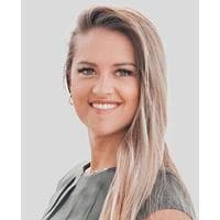 Josie Matthews at CrossCountry Mortgage - VP of Mortgage Lending | NMLS #2120388 in Wilmington, NC