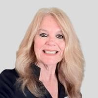 Tracy Carr at CrossCountry Mortgage - Senior Loan Officer | NMLS #1099146 in Walnut Creek, CA