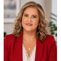 Julia Hill at CrossCountry Mortgage - Branch Manager | NMLS #403732 in Williston, ND