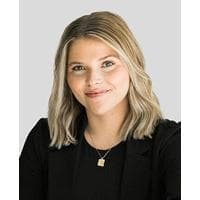 Elizabeth St. Clair at CrossCountry Mortgage - Outside Loan Originator | NMLS #2124608 in Front Royal, VA