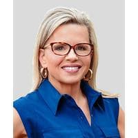 Suzanne Neblett at CrossCountry Mortgage - Regional Vice President | NMLS #619652 in Wilmington, NC