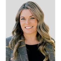 Sara Richards at CrossCountry Mortgage - Originating Branch Manager | NMLS #2307718 in Woodstock, VA