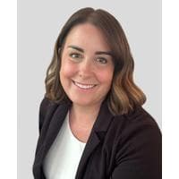 Maureen Oliver at CrossCountry Mortgage - Senior Loan Officer | NMLS #2396459 in Edwardsburg, MI