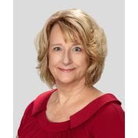 Shelley Kienke at CrossCountry Mortgage - Loan Officer | NMLS #1467782 in Gainesville, FL