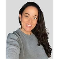 Nikki Saccullo at CrossCountry Mortgage - Senior Mortgage Advisor | NMLS #93401 in Newport Beach, CA