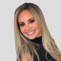Maria Laskowski at CrossCountry Mortgage - Outside Loan Originator | NMLS #2740830 in Winchester, VA