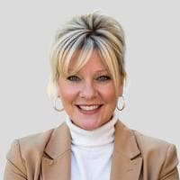 April DeShano at CrossCountry Mortgage - Originating Branch Manager | NMLS #238307 in Roanoke, VA