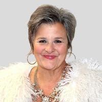 Dee Valentino at CrossCountry Mortgage - Co-Originating Branch Manager | NMLS #272827 in Chicago, IL