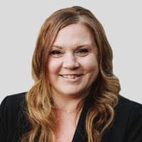 Jennifer Jones at CrossCountry Mortgage - Senior Loan Officer | NMLS #2300244 in Cleveland, OH