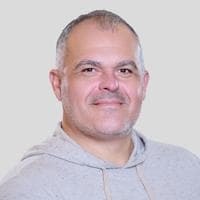 Aaron Rodriguez at CrossCountry Mortgage - Senior Loan Officer | NMLS #452234 in Lake Oswego, OR