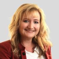 Laura Giuliano at CrossCountry Mortgage - Loan Officer | NMLS #281745 in Salinas, CA