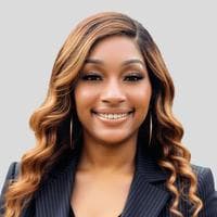 Aly Harris at CrossCountry Mortgage - Loan Officer | NMLS #2784637 in Huntsville, AL